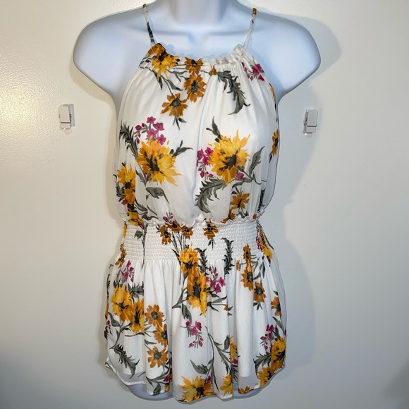 Express Tops - 🎬 Halter Neck Floral top